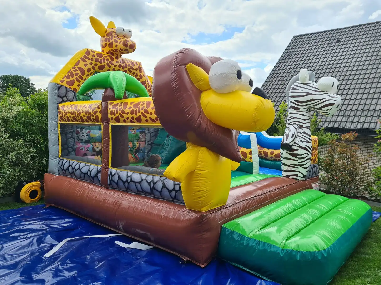 Hüpfburg Dschungel mieten